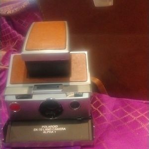 Vintage 1970s Polaroid camera very rare find